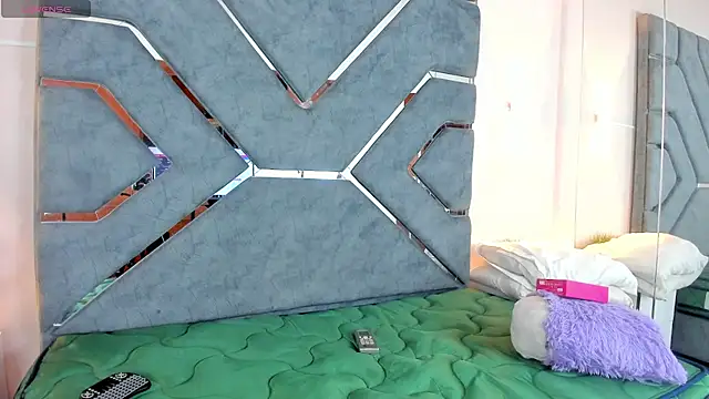 LucciaPorter online show from January 14, 2026, 10:03 pm