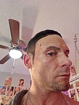 luvs2cumm69 online show from February 26, 2025, 1:11 am