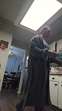 luvs2cumm69 online show from November 21, 2025, 11:58 pm