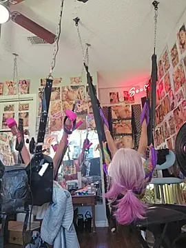 luvs2cumm69 online show from March 18, 2026, 4:21 pm