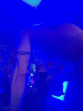 luvs2cumm69 online show from May 14, 2026, 11:44 pm