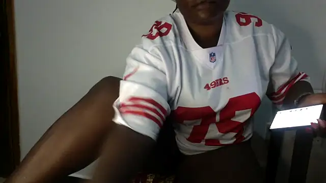 Nevvy Pretty online show from February 23, 2025, 4:24 pm