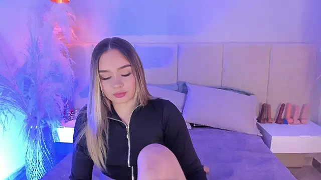 sofia pamela online show from March 4, 2025, 7:22 pm