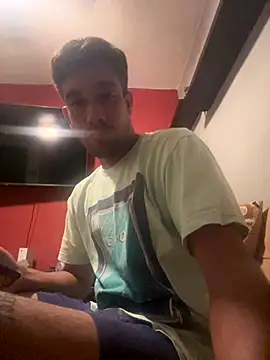 Snapshot of Magicerosxx69 chatting on September 13, 2025, 7:41 am Magicerosxx69 online show from September 13, 2025, 7:41 am