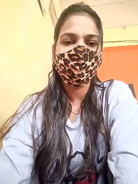 indianliza online show from November 18, 2025, 3:34 am