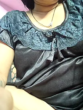 Snapshot of Ritasingh-0461 chatting on October 7, 2025, 11:24 pm Ritasingh-0461 online show from October 7, 2025, 11:24 pm