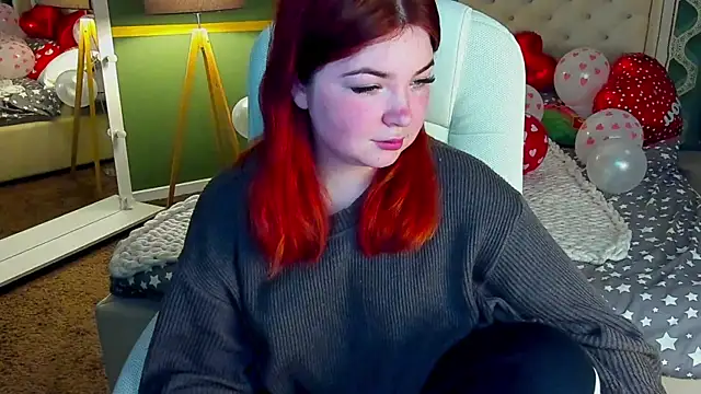 RosieMoons online show from February 14, 2025, 8:15 pm