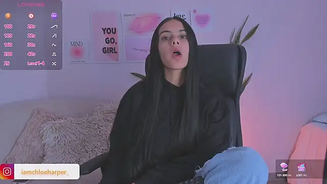 ChloeHarper  online show from January 6, 2025, 12:13 pm