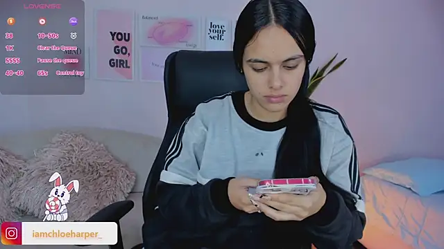 ChloeHarper  online show from January 25, 2025, 12:26 pm