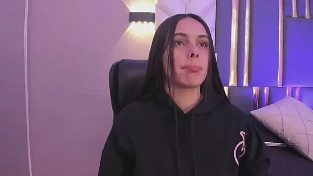 Snapshot of ChloeHarper_ chatting on July 20, 2026, 12:40 pm ChloeHarper online show from July 20, 2026, 12:40 pm