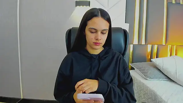 Snapshot of ChloeHarper_ chatting on July 29, 2026, 11:52 am ChloeHarper online show from July 29, 2026, 11:52 am
