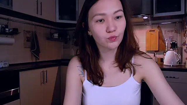 Kelly Yon online show from December 1, 2025, 6:07 am