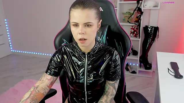 Latex Kitty online show from March 25, 2026, 2:23 pm