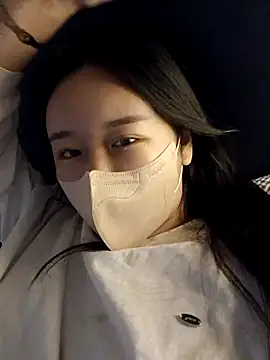 Snapshot of yuunalee chatting on October 29, 2025, 9:05 pm yuunalee online show from October 29, 2025, 9:05 pm