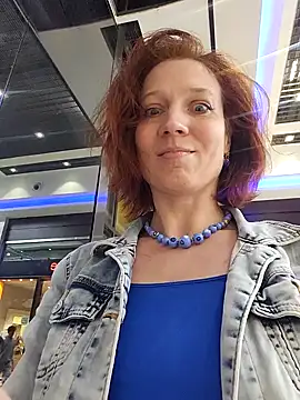 Exhibitionsplit online show from February 27, 2025, 2:21 pm