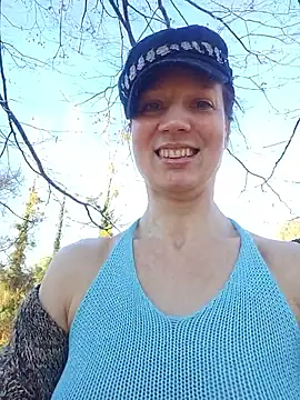 Exhibitionsplit online show from December 14, 2025, 1:49 pm