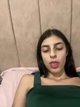 Snapshot of cristel_17 chatting on December 28, 2024, 3:26 am cristel 17 online show from December 28, 2024, 3:26 am