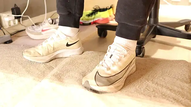 Snapshot of SneakerMaster_ chatting on February 1, 2026, 8:13 am SneakerMaster online show from February 1, 2026, 8:13 am