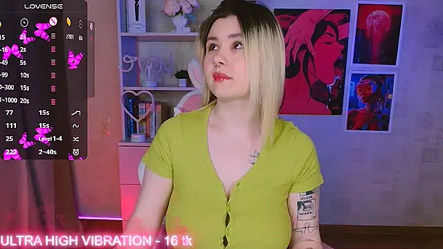 cutie mili online show from February 4, 2025, 3:33 am