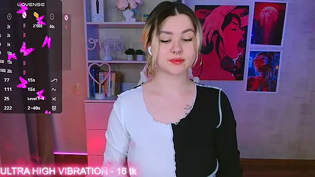 cutie mili online show from February 16, 2025, 9:48 am