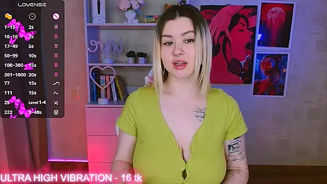 cutie mili online show from March 4, 2025, 10:35 am