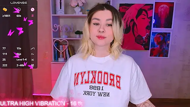 cutie mili online show from March 21, 2025, 9:45 am