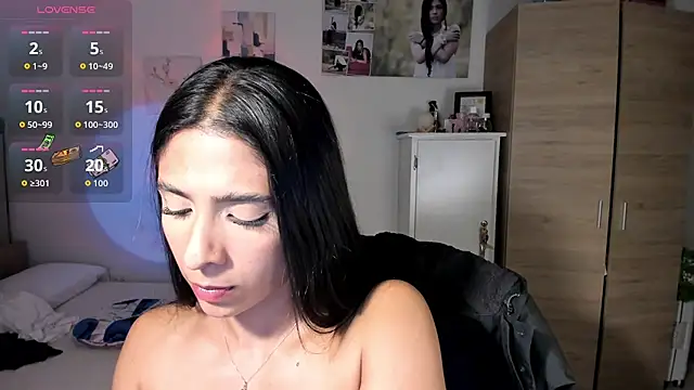 VeronikaOlsen online show from October 19, 2025, 2:01 am