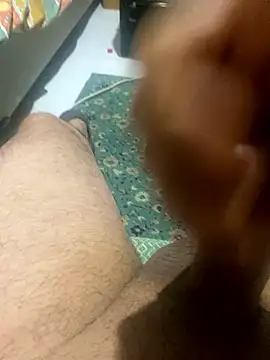 azginnn35 online show from January 13, 2026, 1:33 am