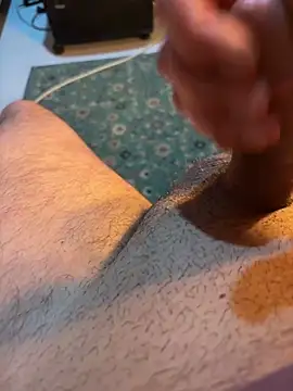 azginnn35 online show from April 14, 2026, 3:34 am