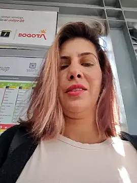 scarlett moore online show from October 24, 2025, 2:46 pm