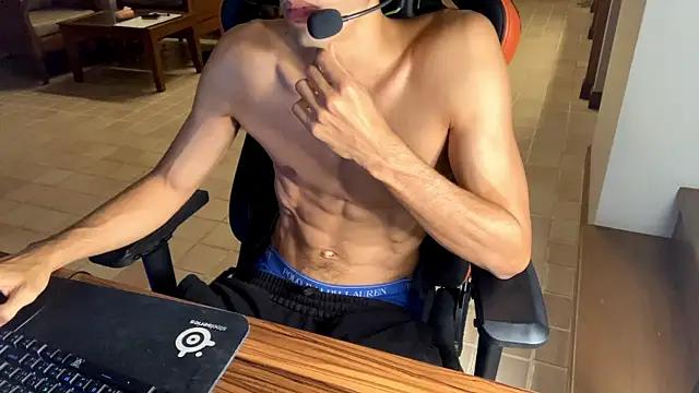 Snapshot of rippedbutskinny chatting on January 5, 2025, 11:01 pm rippedbutskinny online show from January 5, 2025, 11:01 pm