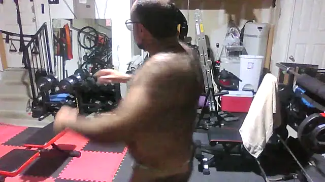 Snapshot of chainjulious chatting on February 25, 2026, 2:05 pm chainjulious online show from February 25, 2026, 2:05 pm