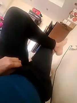 Snapshot of DesiRocco7 chatting on March 6, 2025, 3:24 am DesiRocco7 online show from March 6, 2025, 3:24 am