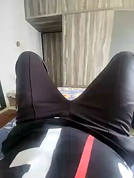 Snapshot of DesiRocco7 chatting on September 20, 2025, 6:47 am DesiRocco7 online show from September 20, 2025, 6:47 am