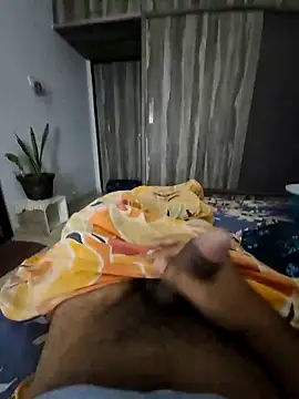 Snapshot of DesiRocco7 chatting on September 22, 2025, 8:22 pm DesiRocco7 online show from September 22, 2025, 8:22 pm