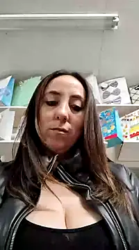 Snapshot of Mia_Novikov chatting on January 13, 2025, 2:50 am Mia Novikov online show from January 13, 2025, 2:50 am