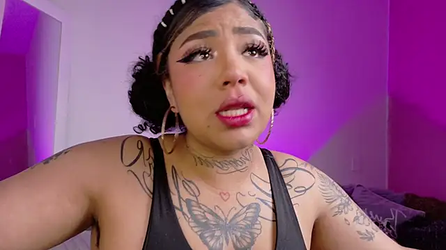 foxxy-lov3 online show from February 21, 2026, 12:17 pm