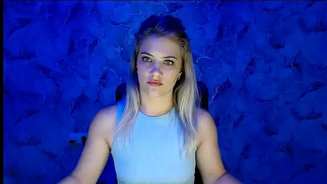 Snapshot of nika_gold1 chatting on September 13, 2025, 6:18 pm nika gold1 online show from September 13, 2025, 6:18 pm