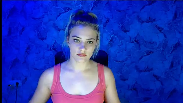 Snapshot of nika_gold1 chatting on September 26, 2025, 6:56 pm nika gold1 online show from September 26, 2025, 6:56 pm