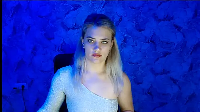 Snapshot of nika_gold1 chatting on October 7, 2025, 2:47 pm nika gold1 online show from October 7, 2025, 2:47 pm