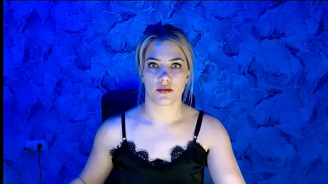 Snapshot of nika_gold1 chatting on October 14, 2025, 1:45 pm nika gold1 online show from October 14, 2025, 1:45 pm