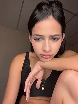 violetta-brown1 online show from April 11, 2026, 12:37 am