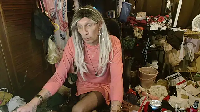 Ombeline1 online show from January 8, 2026, 6:32 pm