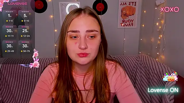 MilliStrii online show from December 23, 2025, 1:03 am