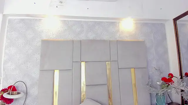 Camilaa Sanchez  online show from October 14, 2025, 3:35 pm