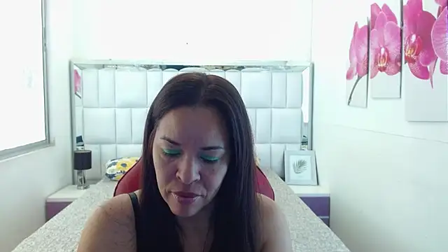 Snapshot of Lizeth_Bels chatting on June 10, 2026, 11:42 am Lizeth Bels online show from June 10, 2026, 11:42 am