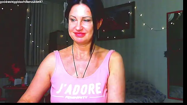 Snapshot of hornymommy69_ chatting on December 18, 2024, 8:14 pm hornymommy69 online show from December 18, 2024, 8:14 pm