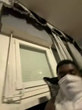 Snapshot of elninoblacko chatting on May 3, 2026, 12:49 am elninoblacko online show from May 3, 2026, 12:49 am