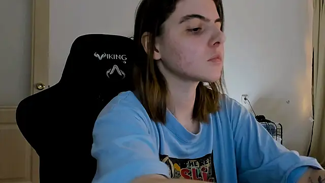 Snapshot of emmamurrr chatting on December 14, 2024, 3:25 pm emmamurrr online show from December 14, 2024, 3:25 pm