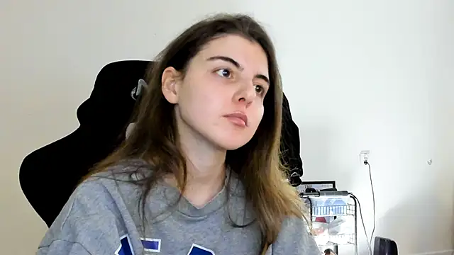 Snapshot of emmamurrr chatting on November 29, 2025, 12:08 pm emmamurrr online show from November 29, 2025, 12:08 pm